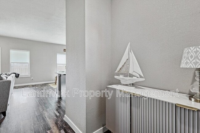 Building Photo - 524 Park Meadow Ct