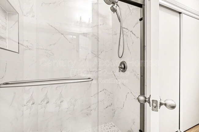 Building Photo - 7245 Reservoir Rd