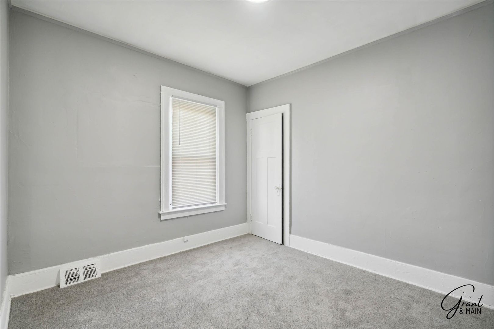 Building Photo - 3813/3815 W Euclid - JL Schneider LLC