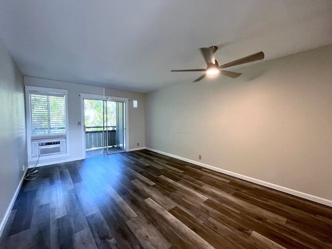 Building Photo - 2BD/2BA/2Pkg at Gardens of Launani Valley