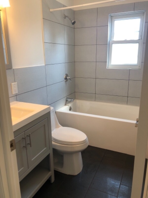 Building Photo - 71-16 73rd St