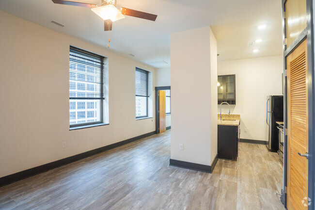 1BR, 1BA - 8th and Main