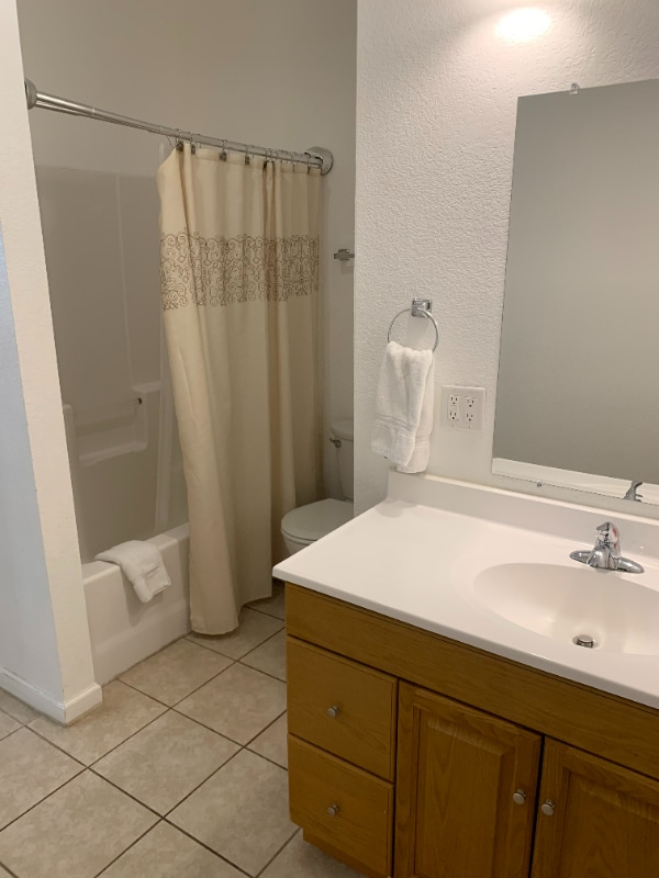 Building Photo - 000 Grand Ave