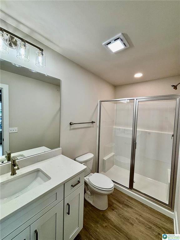 Building Photo - 1411 Greenview Dr