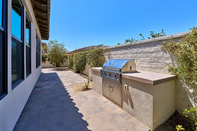 Building Photo - 75208 Citadel Pl