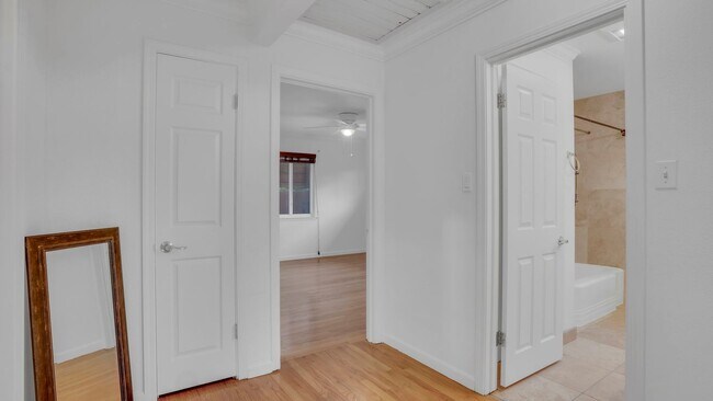 Building Photo - Lovely Home in San Jose near scenic Alum Rock! 2 Bedroom 2 Bath plus 1 Bed/1 Bath ADU