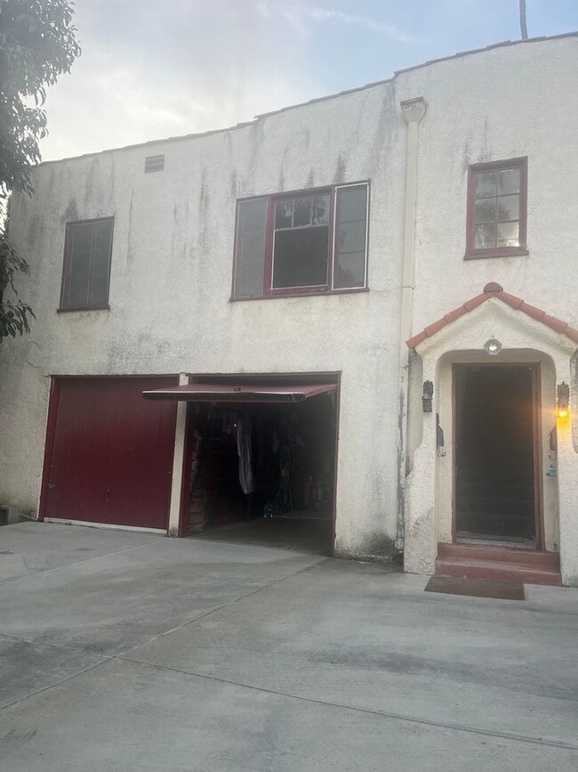 Building Photo - Charming 1-bedroom/1-bathroom unit