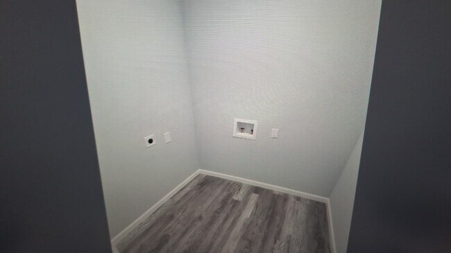 Building Photo - 2312 NW 35th St