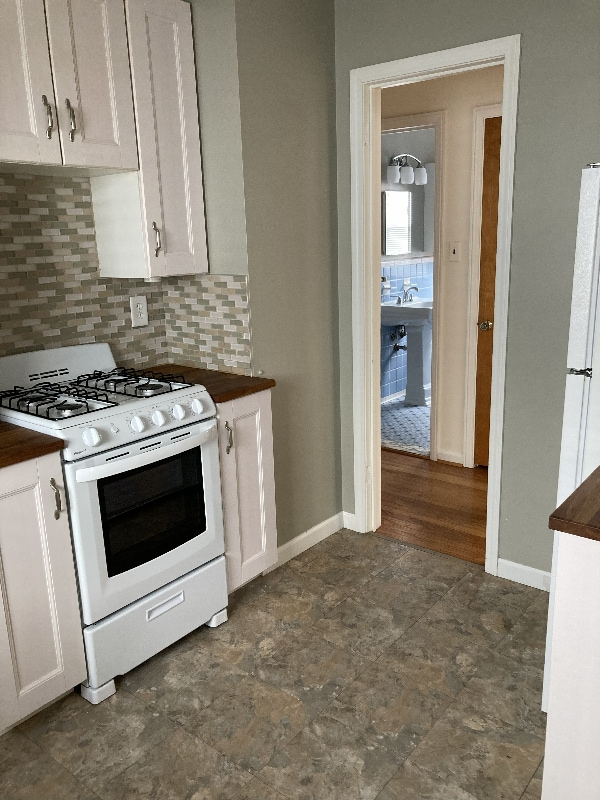 Building Photo - 1509 Chapin Ave