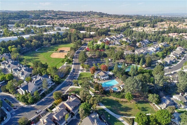 Building Photo - 1 Sandalwood