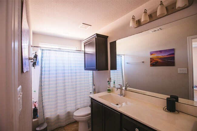 Building Photo - 11700 Harpster Bend