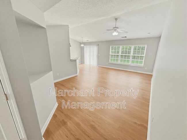 Building Photo - 776 Waterbrook Ln
