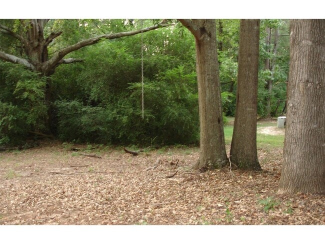Building Photo - 110 Meadowbrook Ct