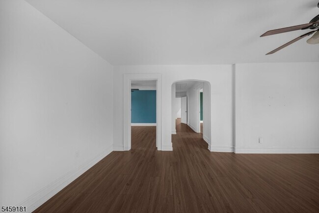 Building Photo - 21 N 13th St