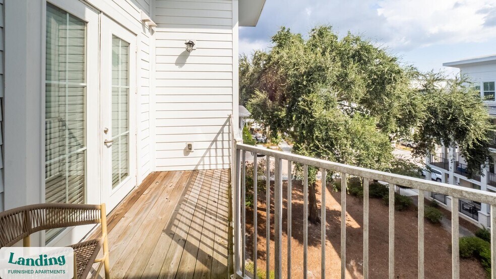 Building Photo - 202 Promenade Vista St