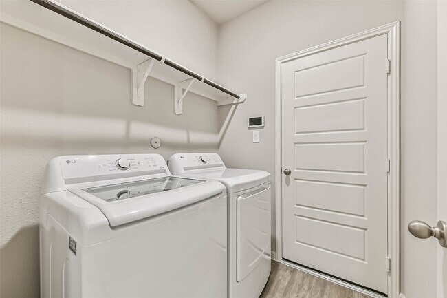 Building Photo - 2127 Port Jackson Dr