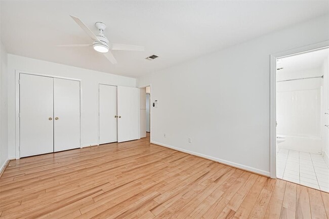 Building Photo - 2920 Heron Dr
