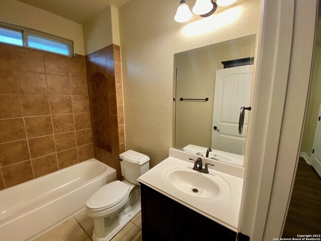 Building Photo - 8634 Shady Mountain