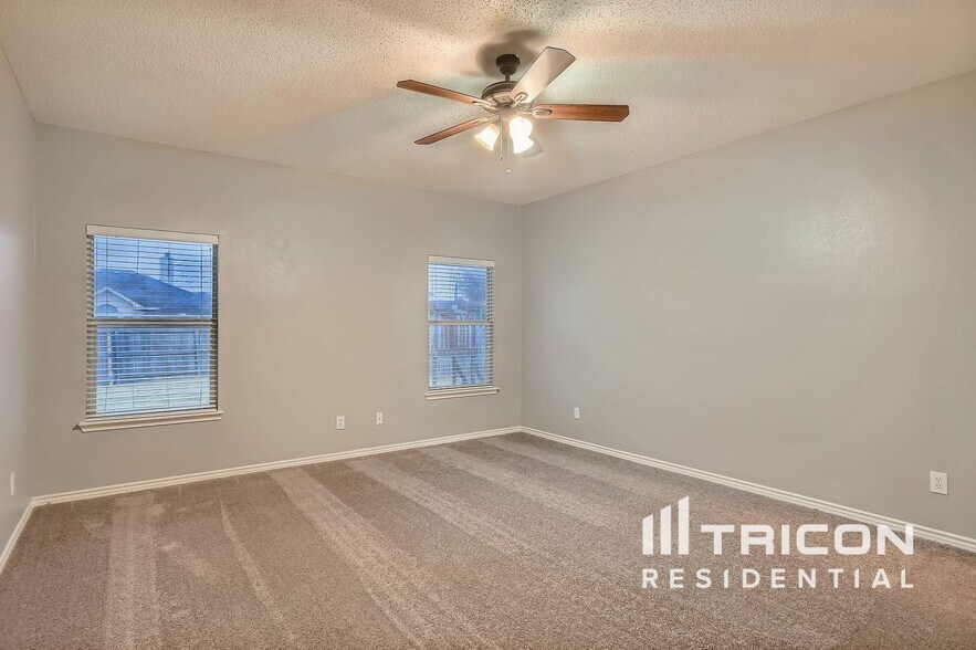 Building Photo - 2021 Cantura Dr