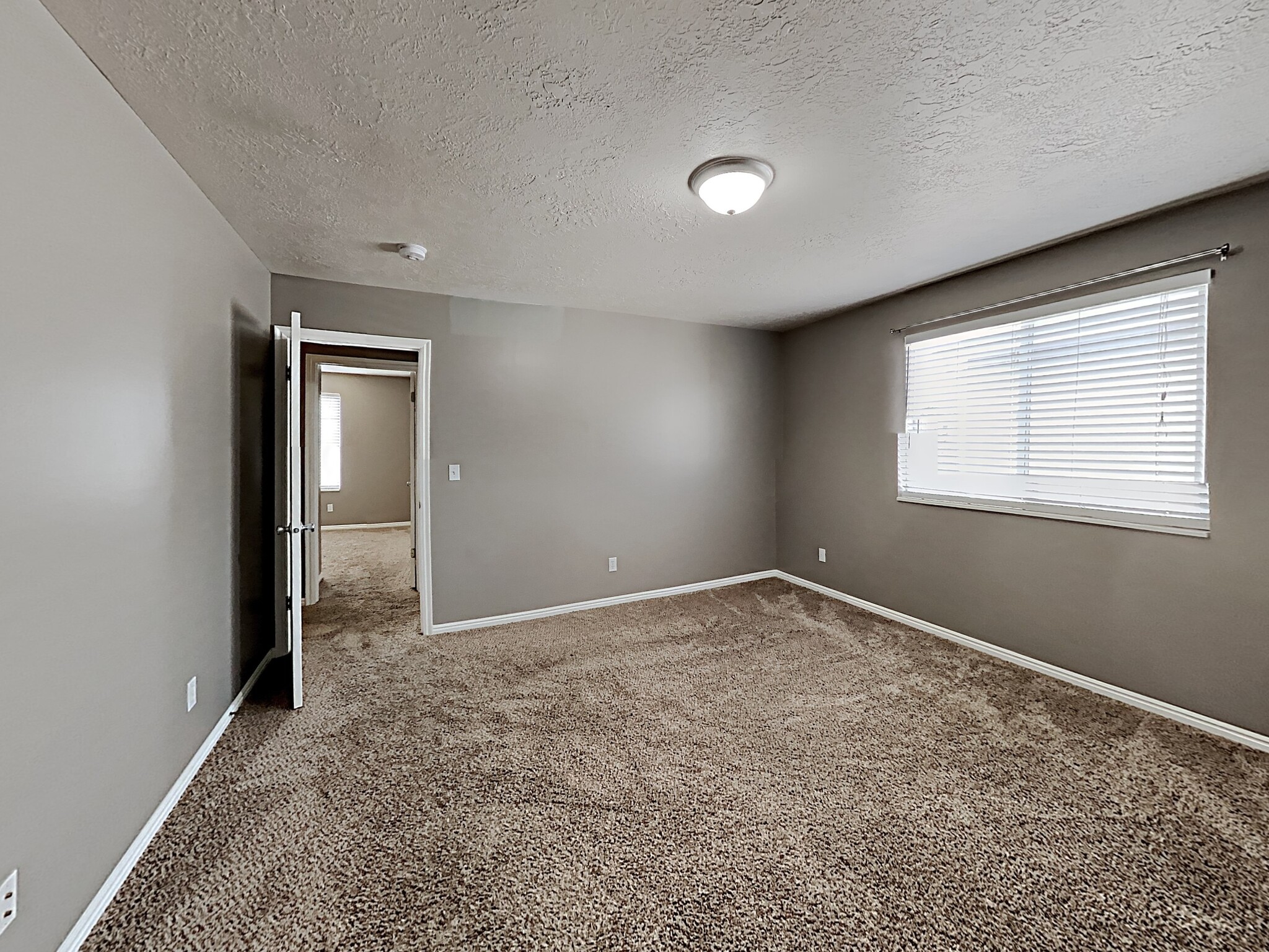 Building Photo - 447 S 1250 E