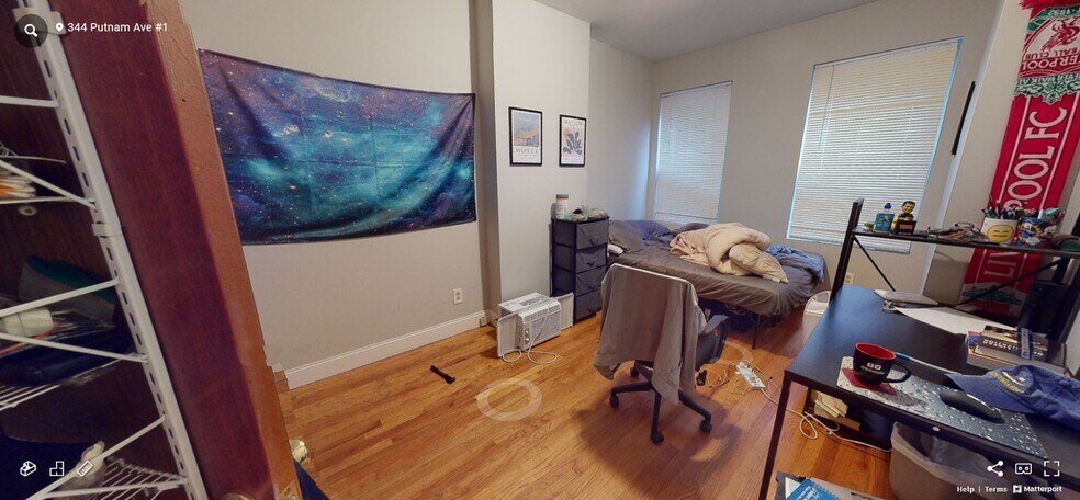 Building Photo - 344 Putnam Ave