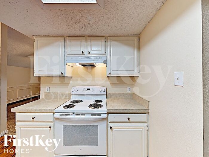 Building Photo - 504 Mockingbird Dr