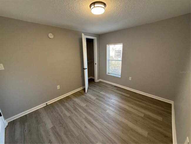 Building Photo - 1205 Dell St