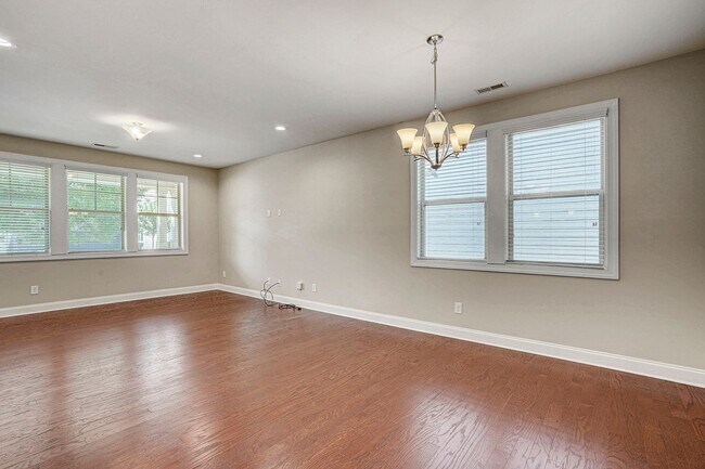 Building Photo - AVAILABLE JULY 1-BUNGALOW STYLE HOME IN MORRISVILLE