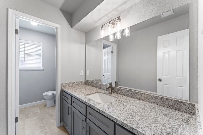 Building Photo - 10422 Rockcrest Rd