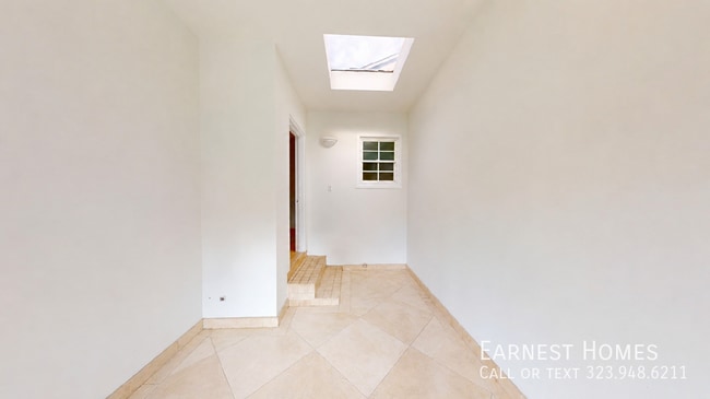 Building Photo - 17115 Parthenia St