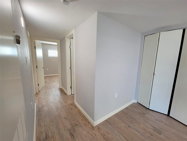 Building Photo - 2810 Beauchamp St