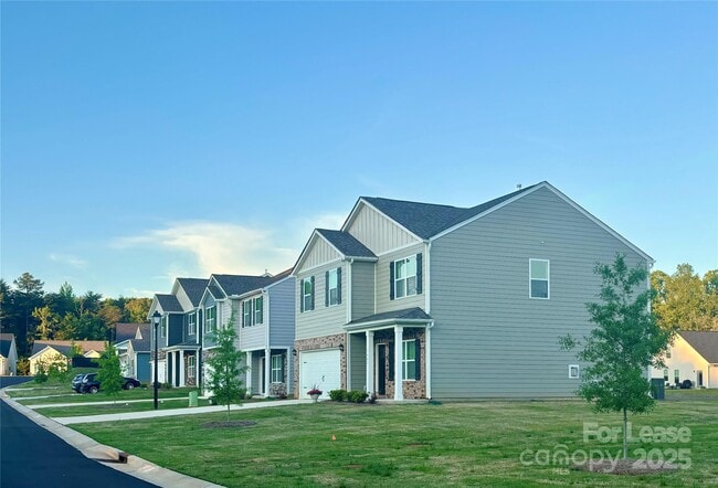 Building Photo - 3667 Mercer St