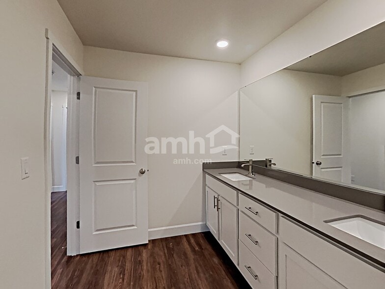 Building Photo - 4234 177th St E