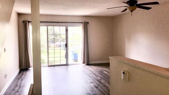 Building Photo - 2015 Jasper Ln