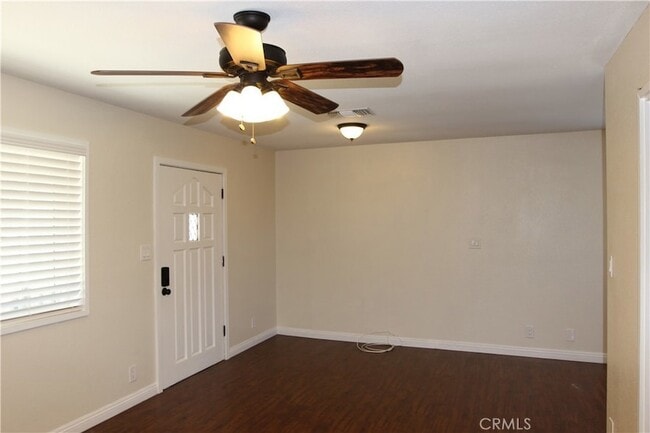 Building Photo - 2495 Vista Dr