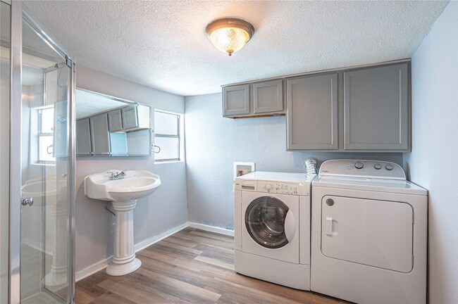 Building Photo - 1210 56th St