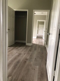 Building Photo - 4923 Eastview Dr