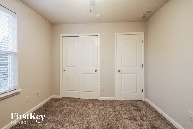 Building Photo - 3043 Sholty Ct