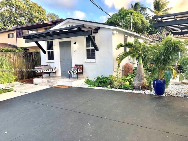 Building Photo - 210 NE 110th St