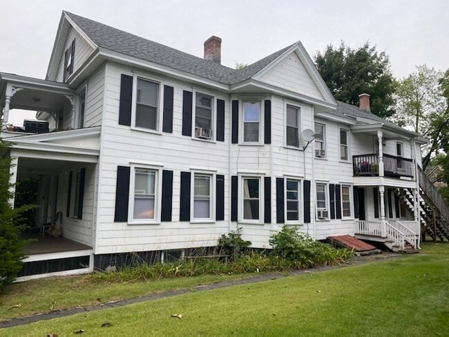 Building Photo - 57 Chestnut St