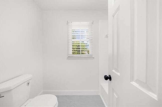 Building Photo - 11215 Highfield Chase Dr