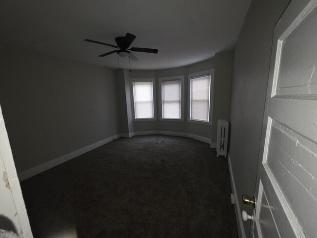 Building Photo - 403 S Augusta Ave