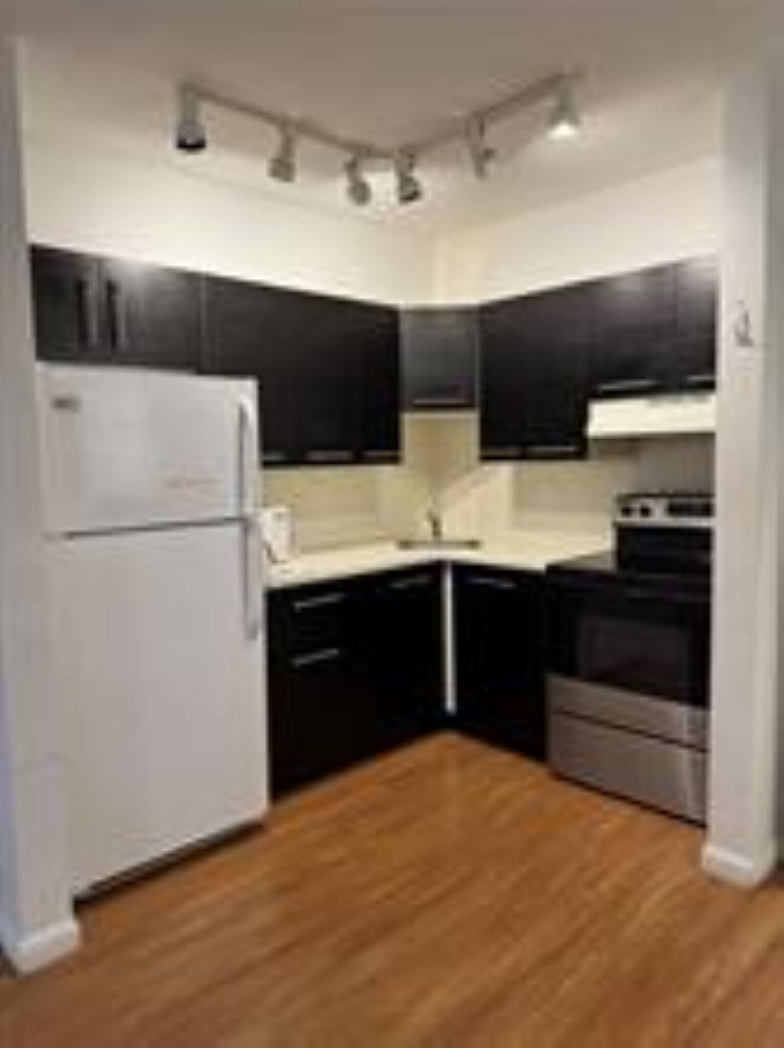 Building Photo - 6200 NE 22nd Way