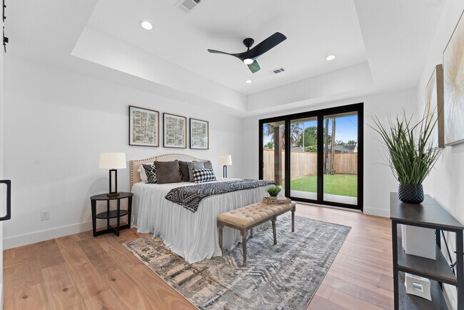 Building Photo - 6711 Housman