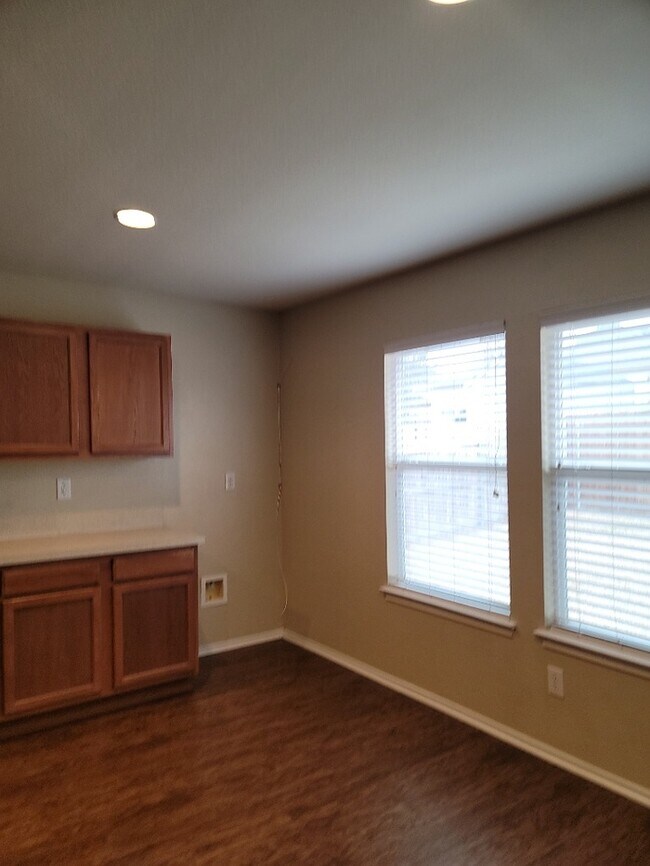 Building Photo - 3/2/2 coming soon in Burleson