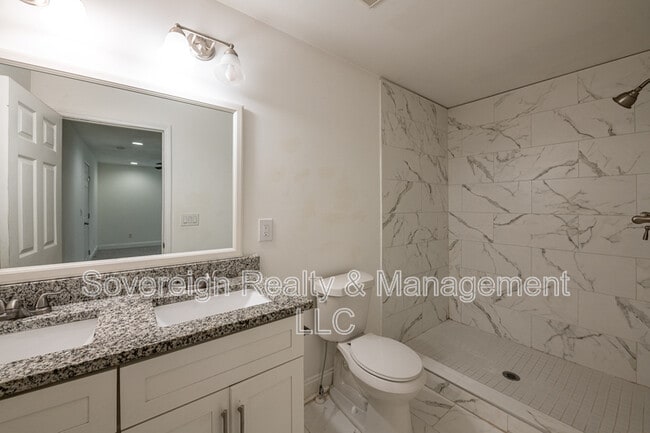 Building Photo - 3366 Delmar Ln NW