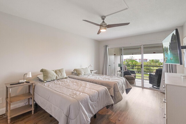 Building Photo - 3661 Via Poinciana