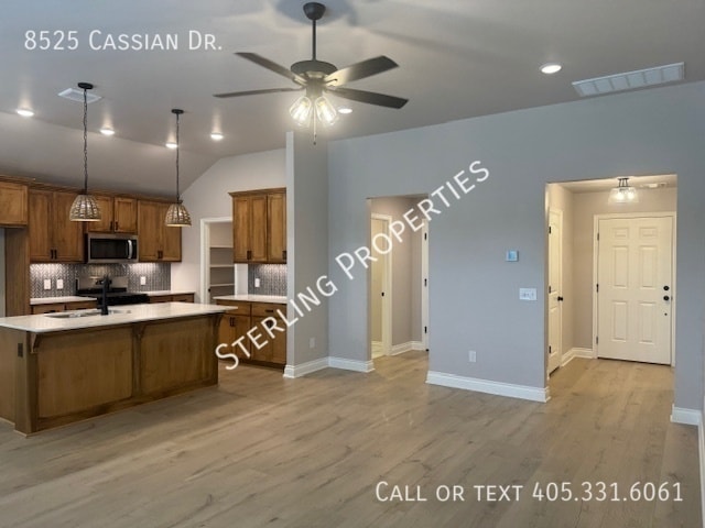 Building Photo - 8525 Cassian Dr