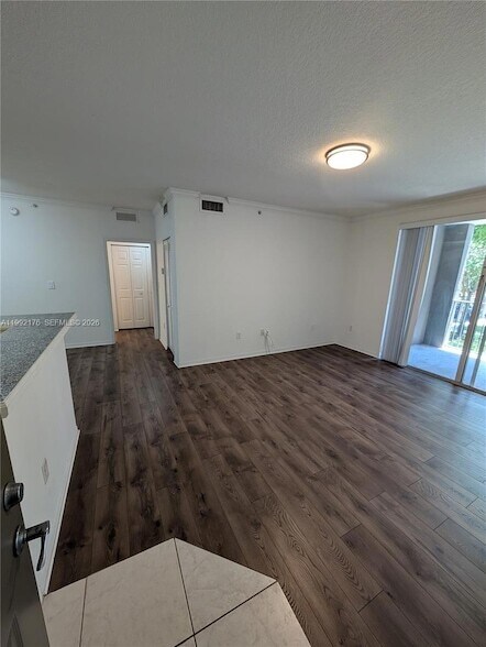 Building Photo - 6831 SW 44th St