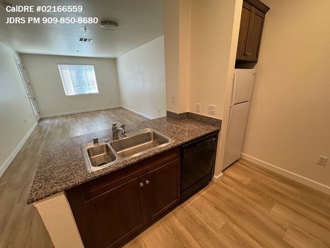 Building Photo - Irvine 1 Bedroom Condo